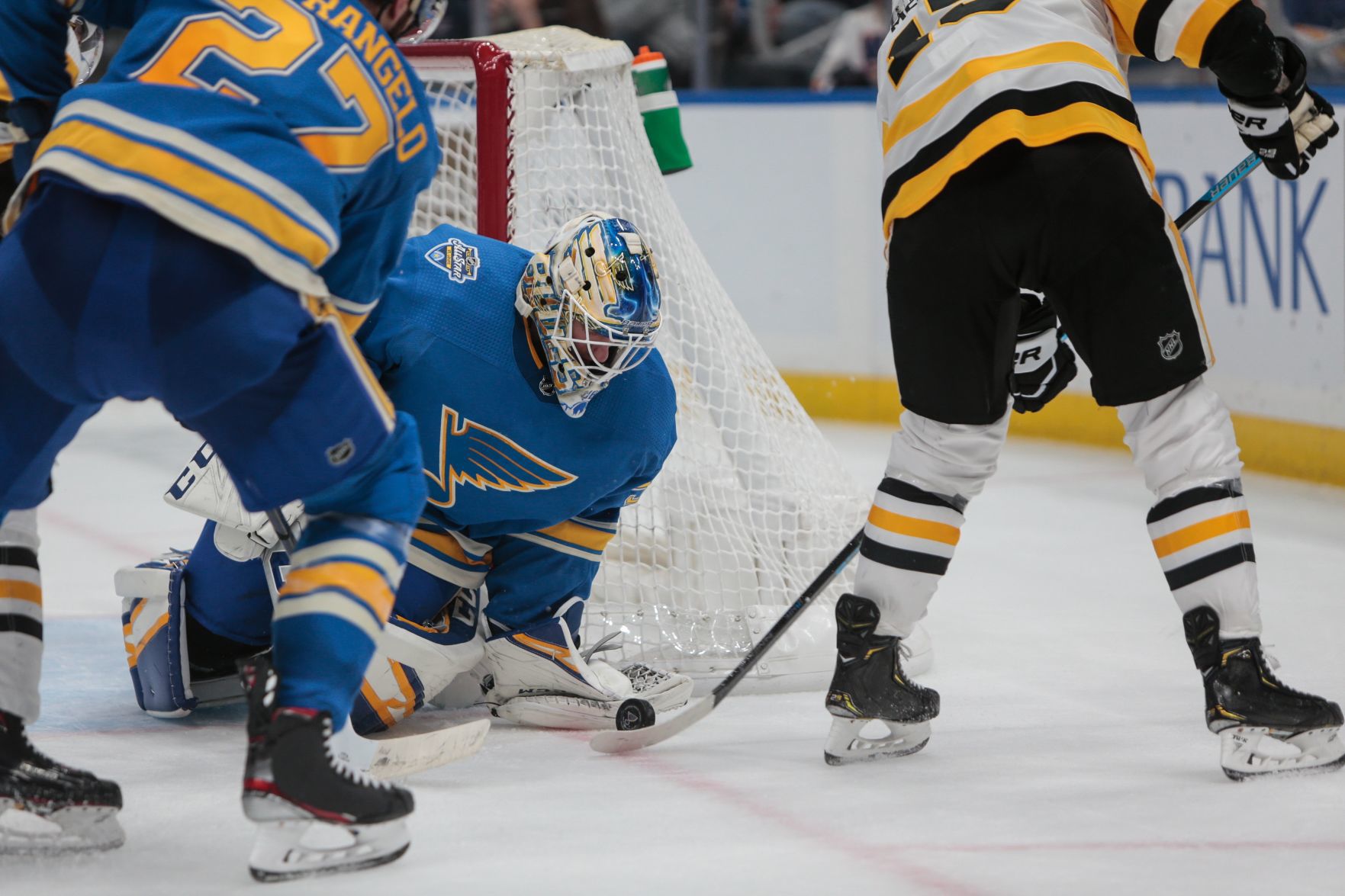 Blues take on Penguins at home